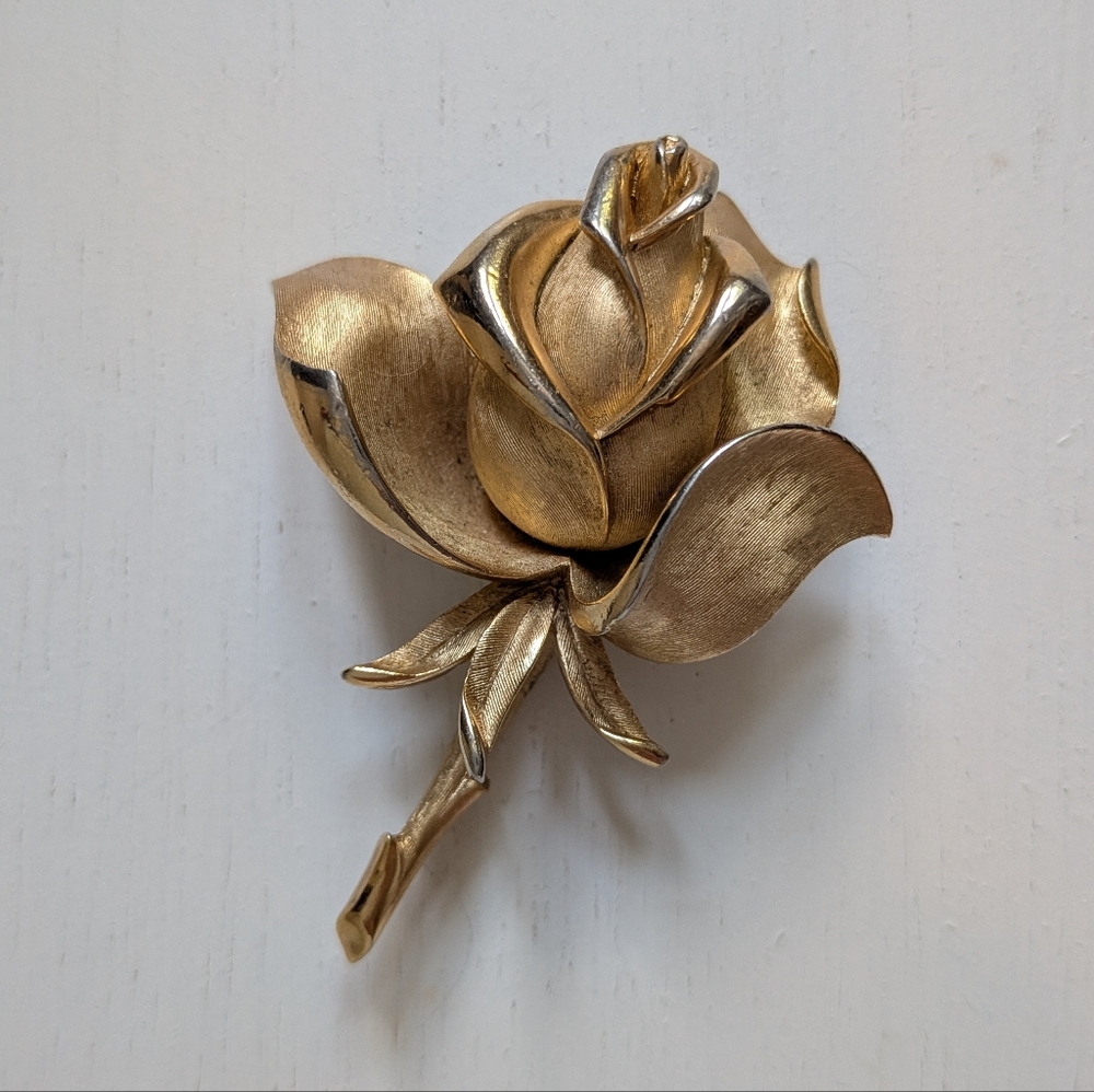 Trifari Vintage Gold Tone Rose Brooch Pin